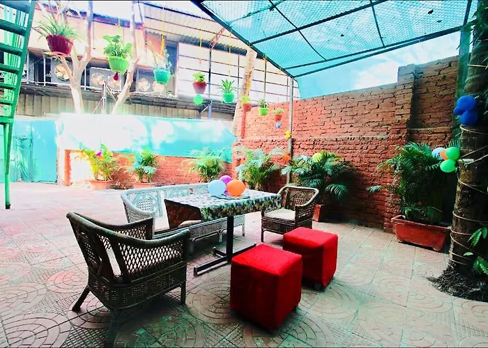 Qubestay Airport Capsule & HostelHostel